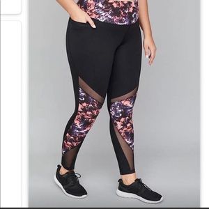 LIVI POWER LEGGINGS LANE BRYANT FLORAL AND MESH DETAILS POCKETS ATHLEISURE 26/28